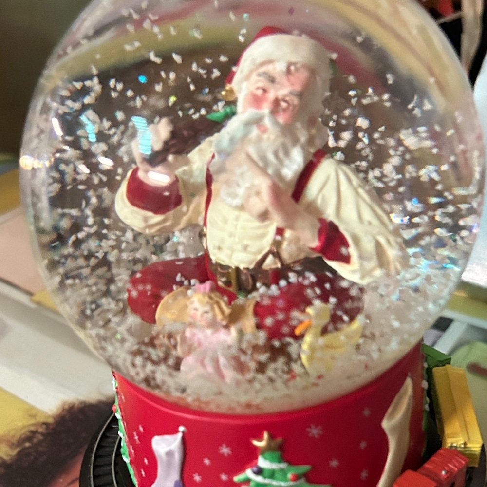 Coca Cola Santa Musical Snow Globe Moving Train Base Christmas Decor VTG